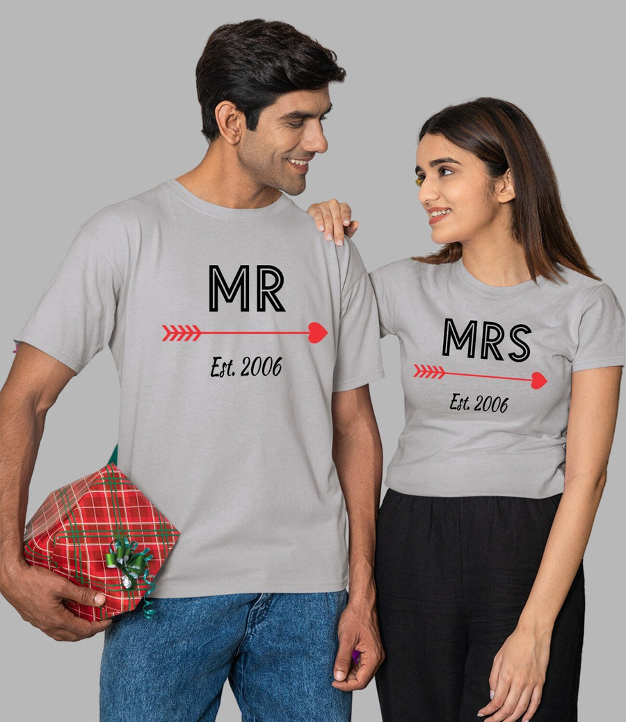 Mr Mrs Est Couple T-Shirt - Main Image